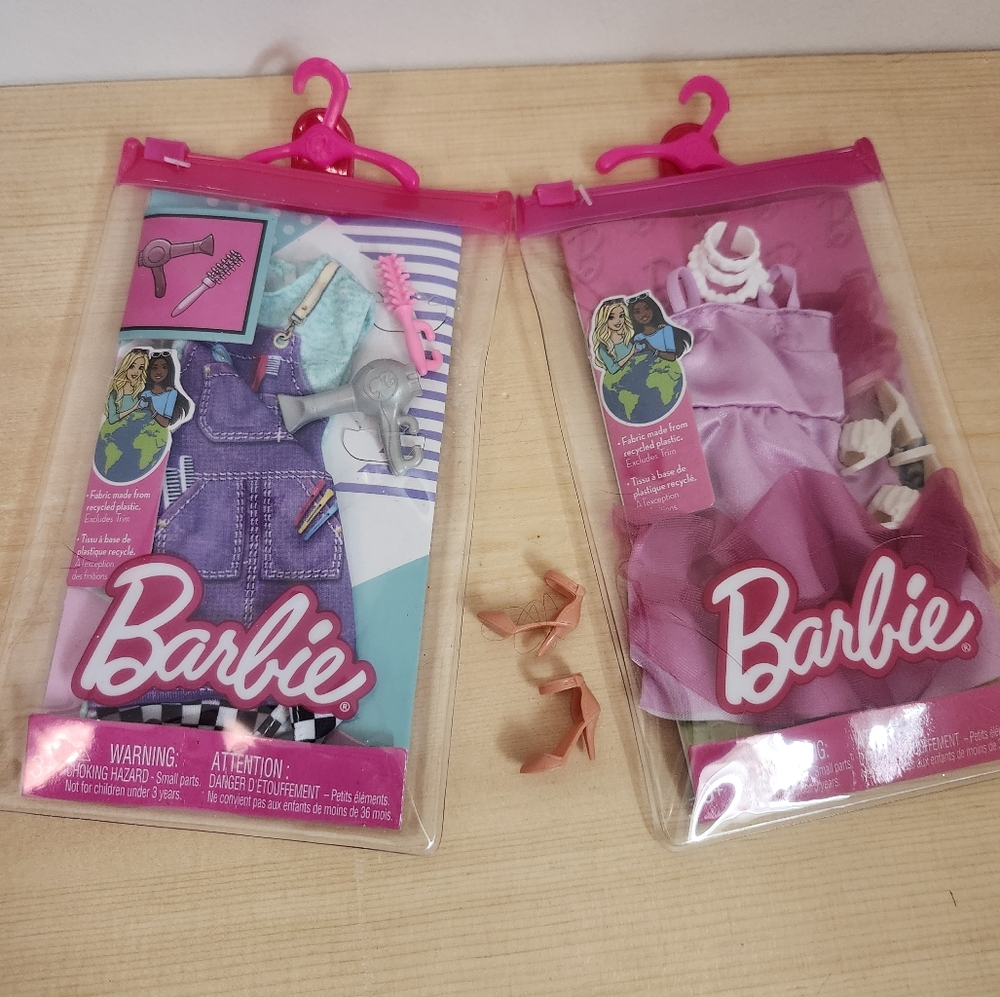 NIB 2 Sets Barbie Fashion Packs And Extra Pair Of Shoes